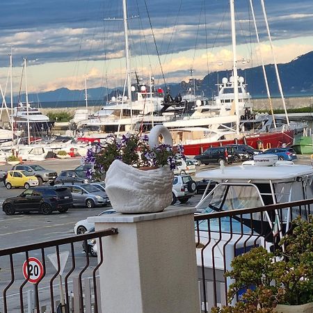 Albergo Stella Di Mare Lavagna Kültér fotó