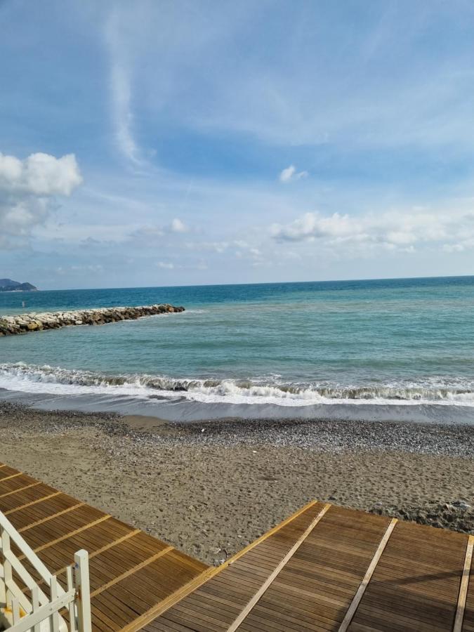 Albergo Stella Di Mare Lavagna Kültér fotó