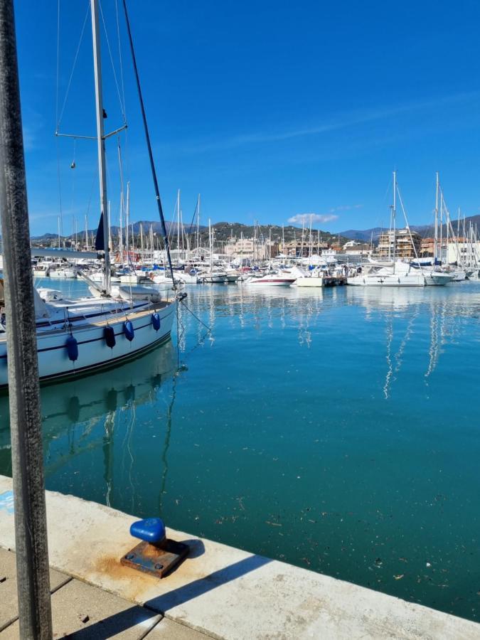 Albergo Stella Di Mare Lavagna Kültér fotó