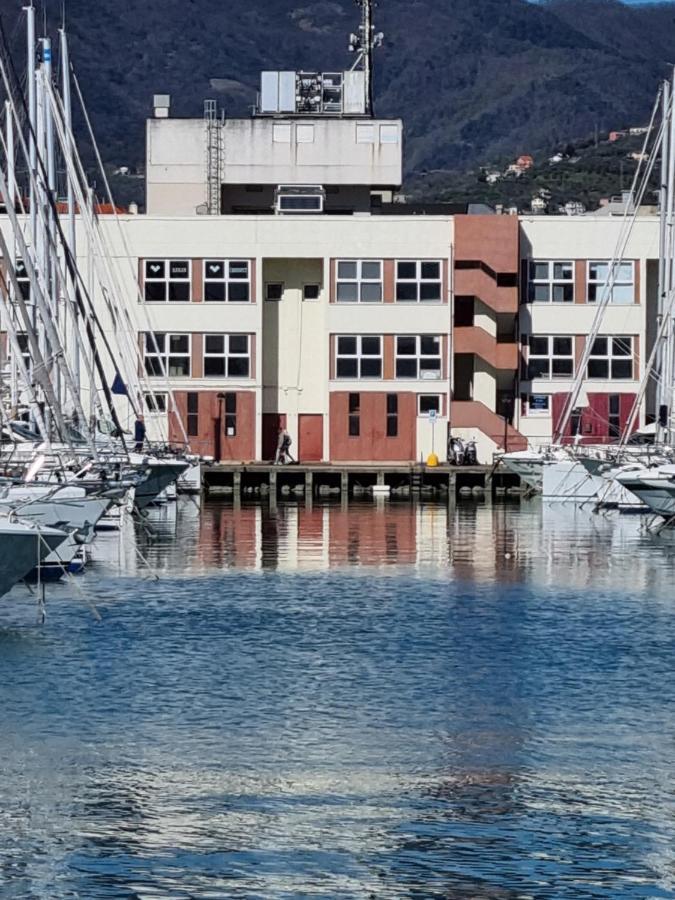 Albergo Stella Di Mare Lavagna Kültér fotó